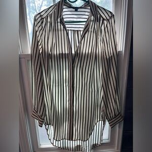 Black and white button up tunic.